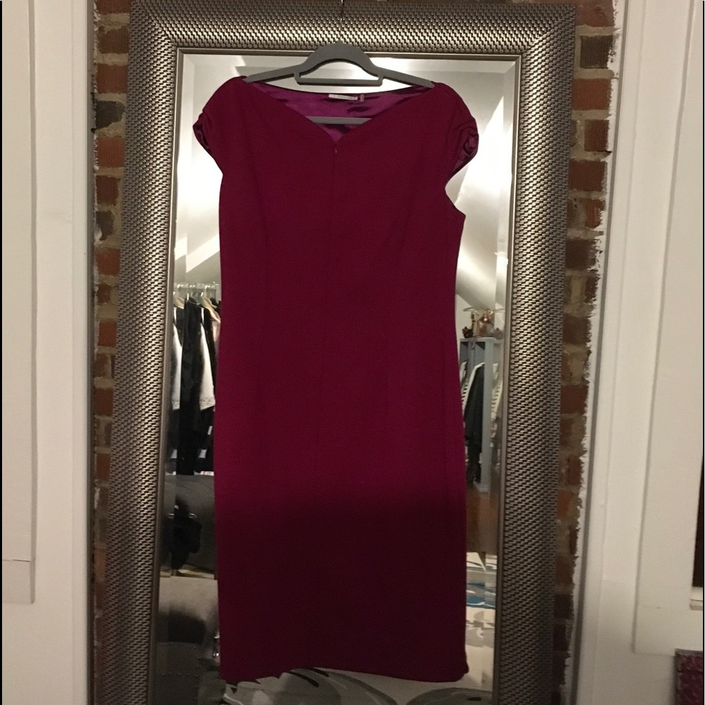 T Tahari cap sleeve with front zipper.  NWT